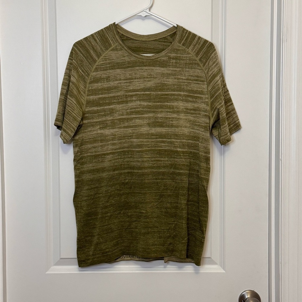 lululemon athletica men’s Green Short Sleeve Tee